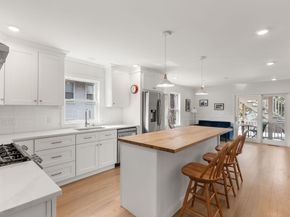 21 Bradford Rd 21, Watertown MA 02472