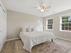 124 Clear Pond Dr 124, Walpole MA 02081