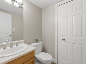 124 Clear Pond Dr 124, Walpole MA 02081