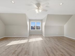 124 Clear Pond Dr 124, Walpole MA 02081