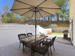 124 Clear Pond Dr 124, Walpole MA 02081