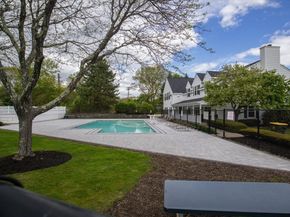 124 Clear Pond Dr 124, Walpole MA 02081