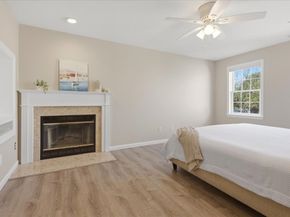 124 Clear Pond Dr 124, Walpole MA 02081