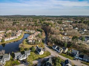 124 Clear Pond Dr 124, Walpole MA 02081