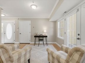 124 Clear Pond Dr 124, Walpole MA 02081