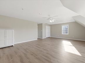 124 Clear Pond Dr 124, Walpole MA 02081