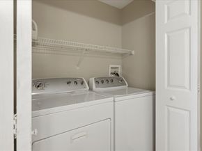 124 Clear Pond Dr 124, Walpole MA 02081