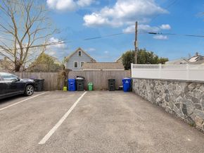 222 Roslindale Ave 1, Boston MA 02131