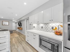 222 Roslindale Ave 1, Boston MA 02131
