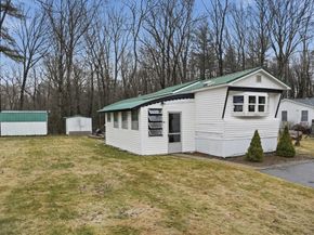 17 Conestoga Trail, Brookfield MA 01506