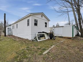 17 Conestoga Trail, Brookfield MA 01506