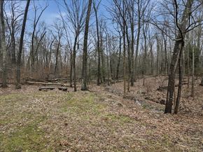 17 Conestoga Trail, Brookfield MA 01506