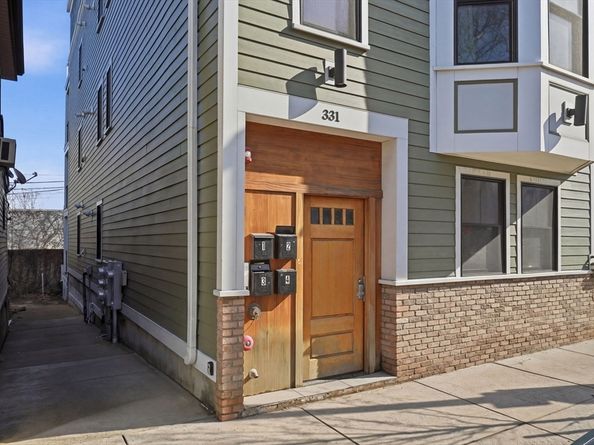 331 Chelsea St 3, Boston MA 02128