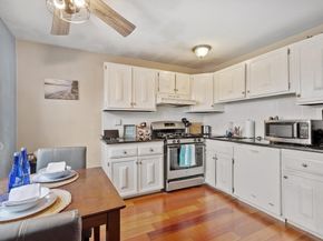 80 Edgelawn Avenue 6, North Andover MA 01845