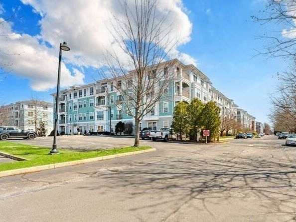 4 Repton Cir 4105, Watertown MA 02472