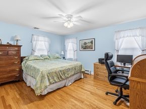 12 Brandt Beach Ave, Mattapoisett MA 02739