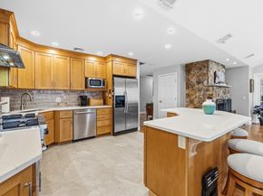 12 Brandt Beach Ave, Mattapoisett MA 02739