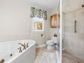 12 Brandt Beach Ave, Mattapoisett MA 02739