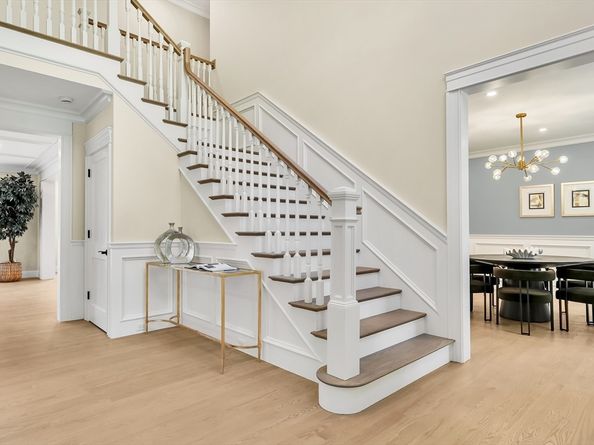 18 Heritage Dr, Lexington MA 02420