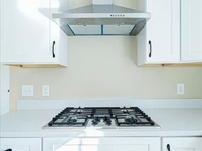 99 W River St, Upton MA 01568