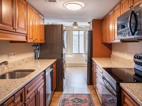 51 Melrose St 4D, Melrose MA 02176