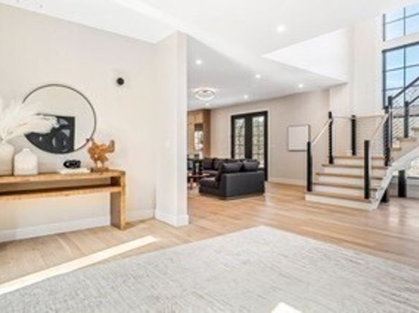 741 Boston Post Rd, Weston MA 02493