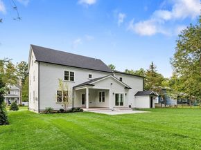 12 Pleasant St, Burlington MA 01803