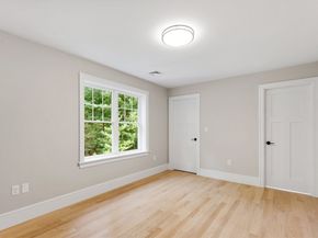 12 Pleasant St, Burlington MA 01803