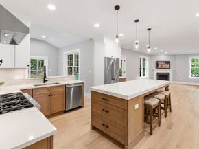 12 Pleasant St, Burlington MA 01803