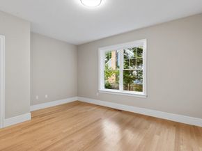 12 Pleasant St, Burlington MA 01803