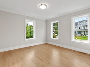 12 Pleasant St, Burlington MA 01803