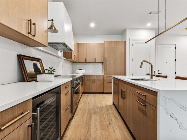 1114 Beacon St. 106, Newton MA 02461