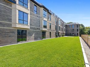 1114 Beacon St. 106, Newton MA 02461