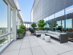 188 Brookline Ave 22E, Boston MA 02215