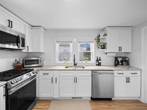 11 Autumn St, Billerica MA 01821