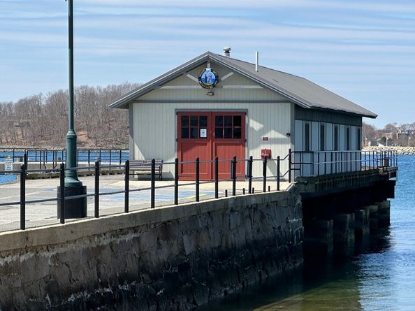 303 Nahant Rd, Nahant MA 01908