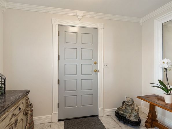 303 Nahant Rd, Nahant MA 01908