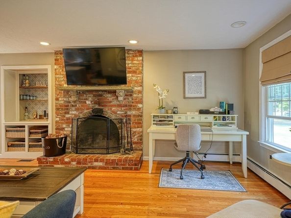 3 Pheasanthill Road, Norfolk MA 02056