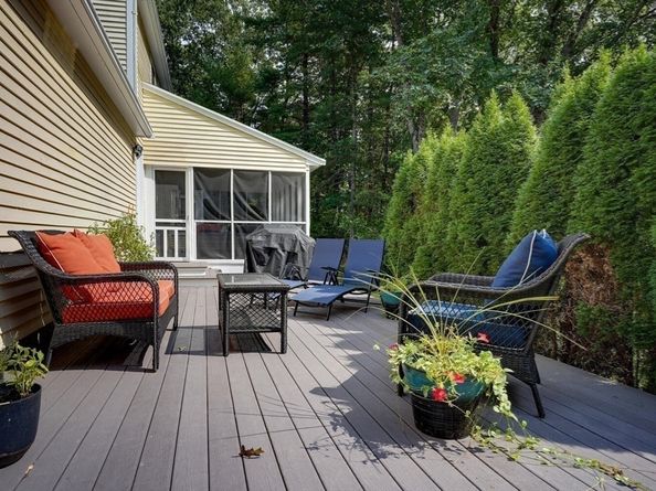 3 Pheasanthill Road, Norfolk MA 02056