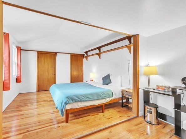 176 W Elm Ave, Quincy MA 02170