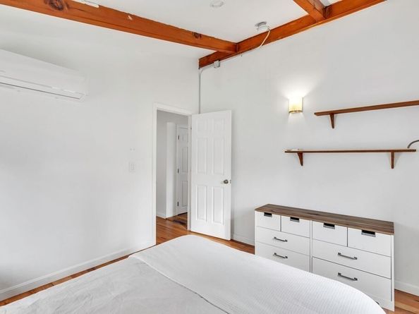 176 W Elm Ave, Quincy MA 02170
