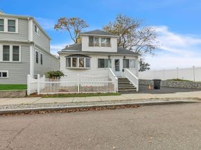 176 W Elm Ave, Quincy MA 02170