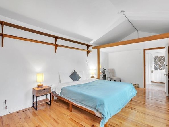 176 W Elm Ave, Quincy MA 02170
