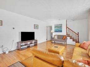 176 W Elm Ave, Quincy MA 02170