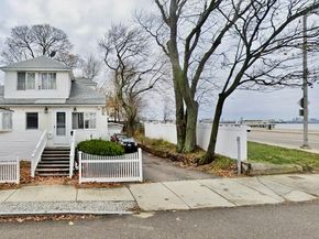176 W Elm Ave, Quincy MA 02170