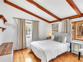 176 W Elm Ave, Quincy MA 02170