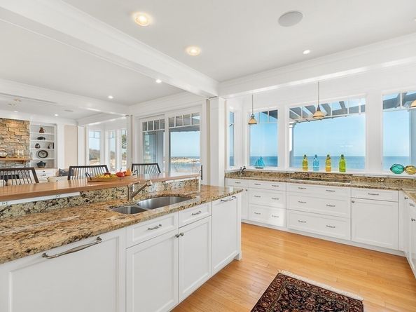 73 Phillips Ave, Rockport MA 01966