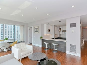 2 Avery St