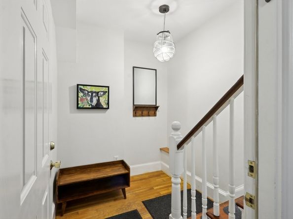 70 Albion 3, Somerville MA 02143