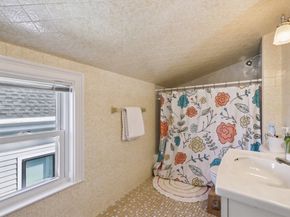 70 Albion 3, Somerville MA 02143